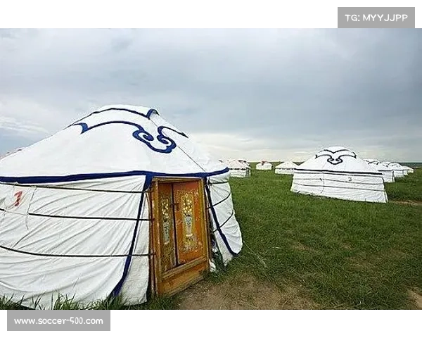 内蒙古牧区举办蒙古包羽毛球联赛三万人踊跃参与展现群众体育新风貌